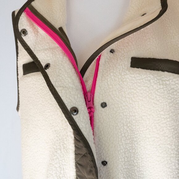 Talbots Cream Vest with Olive and Pink Trim - Picture 11 of 12